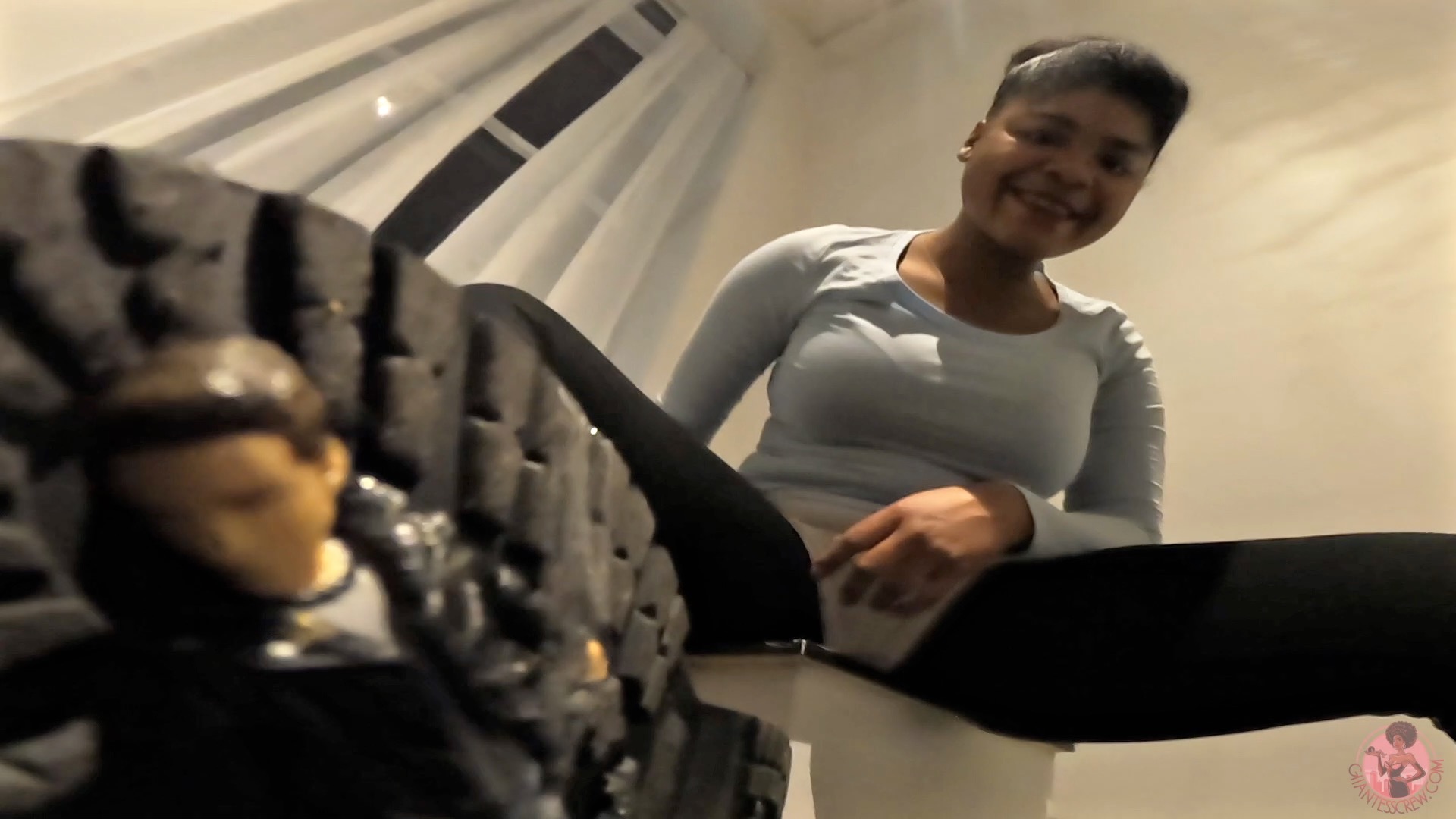 Giantess Crew - Princess J - Breaking In